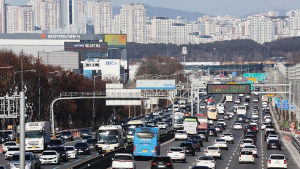 추석 귀경길 정체 오후 4시 정점… 542만대 차량 이동