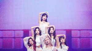 ‘초딩’도 반했다, 아이브 첫 월드투어