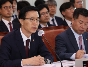 “‘R&D 카르텔’ 묻지마 삭감…고용문제 우려” [2023 국감]