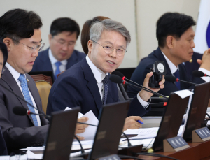 방사능 측정기 쇼 아니냐는 말에…“효과 없을 수도” [2023 국감]
