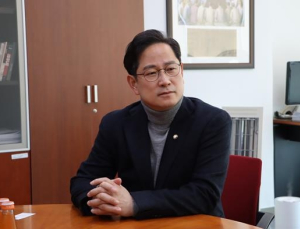 “한수원, 800억 태양광 사업 운영관리권 민간에 넘겨”
