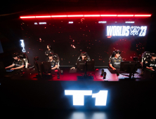 성난 T1, C9 압살…8강 진출까지 1승 남아