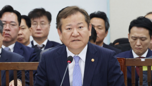 이상민 장관 “이태원 참사 유족에 사과 용의 있어”