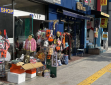 “달라진 건 없다”…조용한 이태원, 북적이는 홍대 [핼러윈은 지금②]