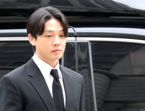 투약 프로포폴만 2ℓ 생수 5개가량…유아인 공소장 보니