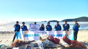 BBQ, 인천 용유해변 환경 정화 활동 外 하이트진로·롯데웰푸드 [유통단신]