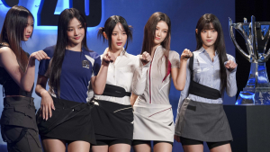 뉴진스 'LoL월드 챔피언십 결승전에서 만나요'