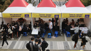 “대기업에서 돈 벌고 싶어” 경제상황 맞물린 청소년 직업관 