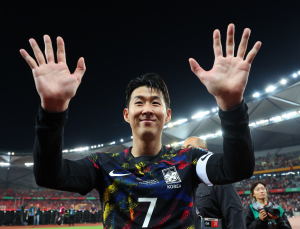 클린스만호, 중국에 3대 0 승리…5연승으로 2023년 마무리