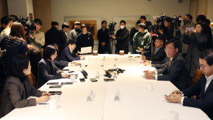 의대 증원에 또 총파업 예고…文 정부 전철 밟나