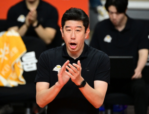 ‘11연패’ 후인정 KB손해보험 감독 “우리보다 상대가 강했다
