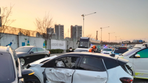 인천 가정동서 차량 7대 충돌…3명 부상