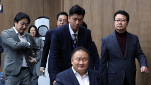 5선 이상민 탈당 “이재명 사당·개딸당…고쳐쓰기 불가능”