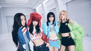 블랙핑크, YG와 ‘그룹 활동’ 재계약