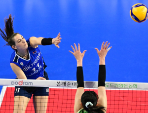 ‘아베크롬비 42점’ IBK기업은행, GS칼텍스 꺾고 2연승 질주…4위로 점프