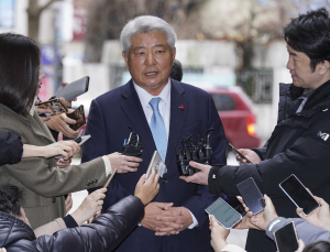 김홍일 후보자, 청문회 준비 첫 출근…“전문성 우려 불식시킬 것”