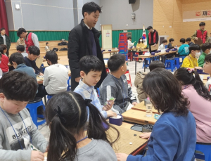 “수백 명의 학생 모을 수 있는 바둑이라는 스포츠 대단”
