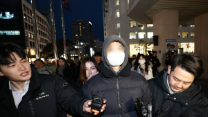 경복궁 두 번째 낙서범 “안 죄송하다…예술 했을 뿐”