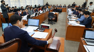 7부 능선 넘은 ‘지역의사제’…의·정 “섣부른 결정” 