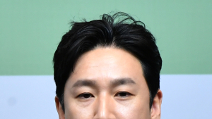 이선균 소속사 “비통하고 참담…장례는 유족과”