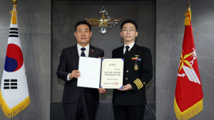 이국종 교수, 국군대전병원장 취임…“군 의료체계 개선 기여하고파”