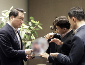 최태원 SK회장, 새해 첫 현장경영…AI 메모리 점검