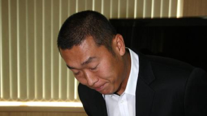 “3차 거절해 격분” 전 야구선수 정수근, 맥주병 폭행 피소