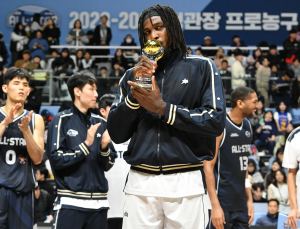 ‘자밀 워니 51점’ 공아지팀, 크블몽팀에 연장 접전 끝에 올스타전 승리