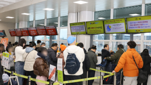 ‘폭설·강풍’ 멈춰버린 제주공항 