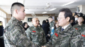 민주 ‘장병 처우개선’ 국방공약…李 “특별한 배려 필요”