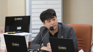 박강산 서울시의원, 학생인권법 제정 촉구