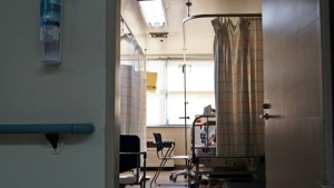 “1인실 입원하면 60만원” 경쟁 과열…금감원 제동 건다