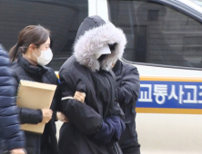 ‘벤츠 만취 사망 사고’ DJ, 검찰에 구속 송치