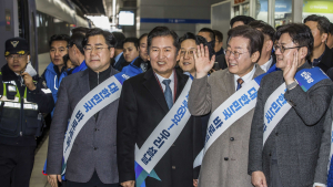 설 귀성인사 나선 이재명 더불어민주당 대표
