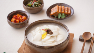 반찬 없이 떡국만 먹어도…“한 끼 필요 칼로리 넘어요”