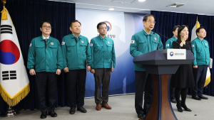 한덕수 총리 “의료개혁 위한 의대정원 확대 당장 시행해야”