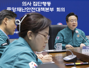‘의료사고 특례법’ 호기롭게 꺼냈는데…의사·환자 모두 ‘손사래’
