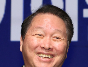 최태원 SK그룹 회장, 서울상의·대한상의 회장 연임