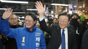 “이미 승부는 났다” 채현일 후보 지지 방문한 이재명 대표