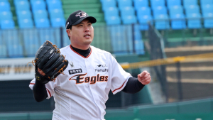 돌아온 류현진, 건재 과시…제구-변화구 완벽했다
