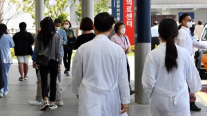 “이성 되찾고 논의해야”…교수·전문의 시국선언