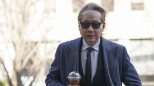 ‘제약사 영업사원 강제동원’ 고소인 조사…의협 홍보위원장 출석