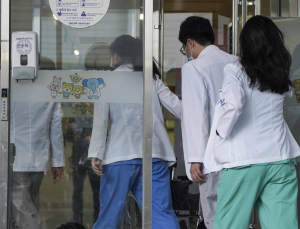 “환자 생명 위협”…정부, 서울의대 ‘전원 사직’에 우려