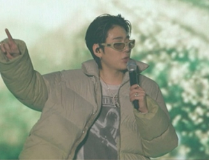 지코, 이효리와 배턴 터치…‘더 시즌즈’ 새 MC 발탁