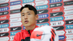 축구선수 손준호, 중국서 10개월 만에 석방돼 귀국