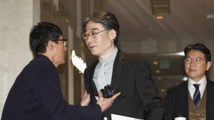 소액주주 손에 달린 한미사이언스의 운명