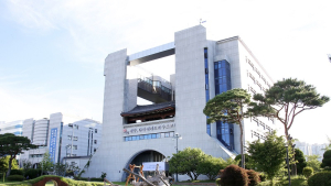 전주시, 공무원 공로연수 12개월 6개월로 단축 논란