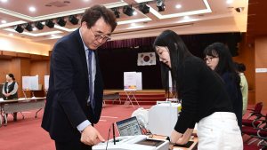진주시, 30개 사전투표소 현장 점검
