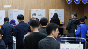 ‘사전투표 시작’ 오전 9시 기준 투표율 2.19%…역대 최고