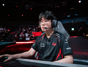 ‘제우스’ 베인, 구르기 쇼…T1, DK전 매치포인트 선점 [LCK]